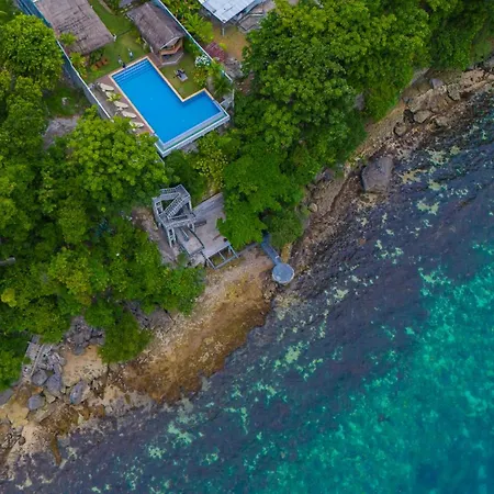 The Cliffhouse Samboan
